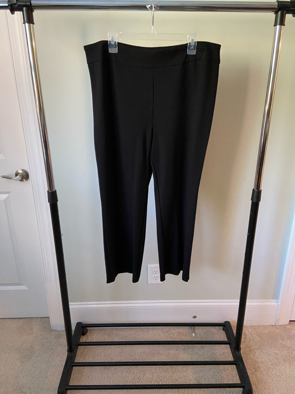 Jones New York Black Straight Leg Pull-On Pants